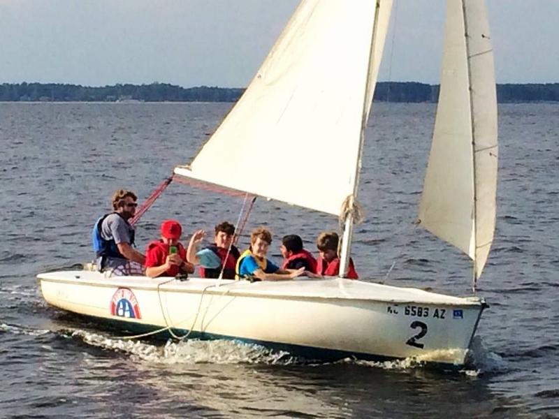 6th graders learning to sail at Camp Don Lee