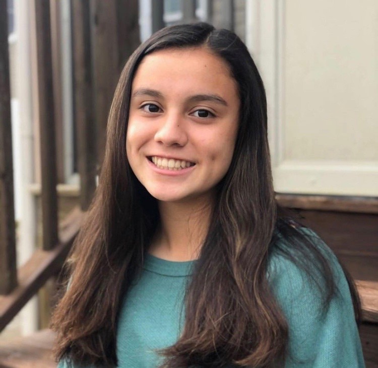 2021 Ann Weaver Recipient: Isabella Daza